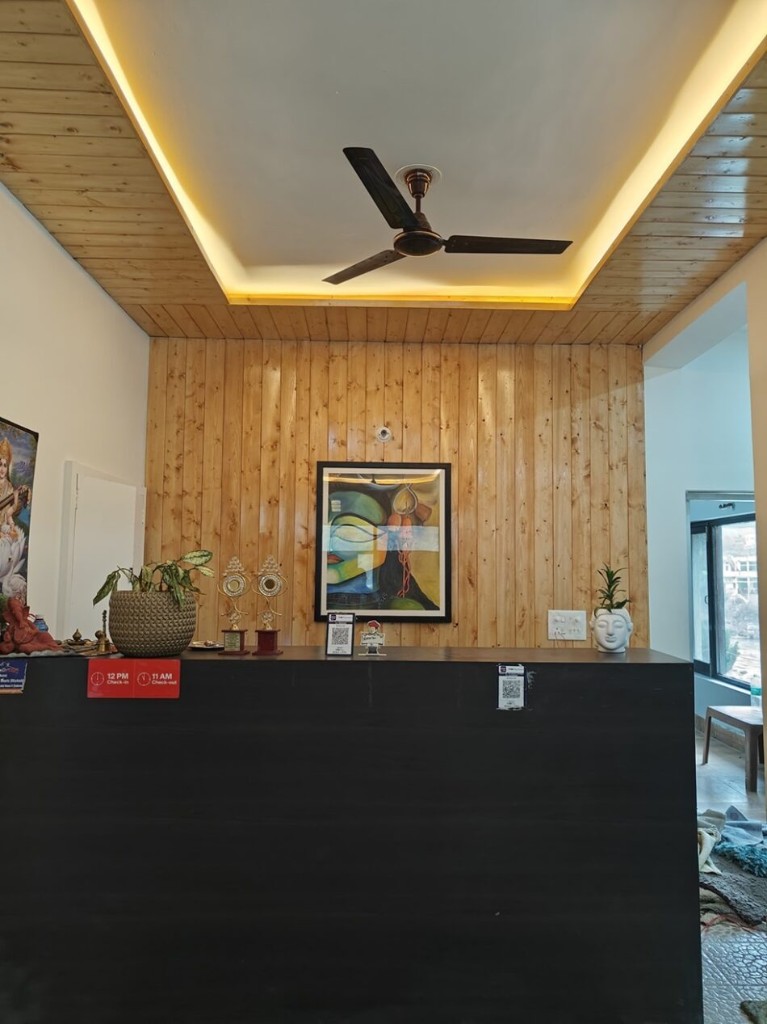 Reception at Shiv Parivar Resort with welcoming lobby interiors